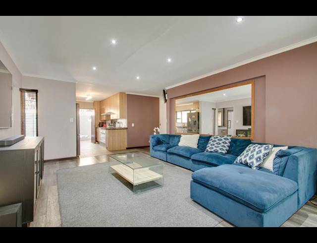 3 BEDROOM CLUSTER FOR SALE IN MAGALIESSIG